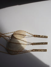 Load image into Gallery viewer, Sand Bar Necklace
