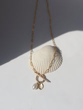 Load image into Gallery viewer, Pearl Inlet Necklace
