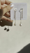 Load and play video in Gallery viewer, Bubble Pearl Threader Earrings
