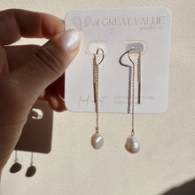 Load image into Gallery viewer, Bubble Pearl Threader Earrings
